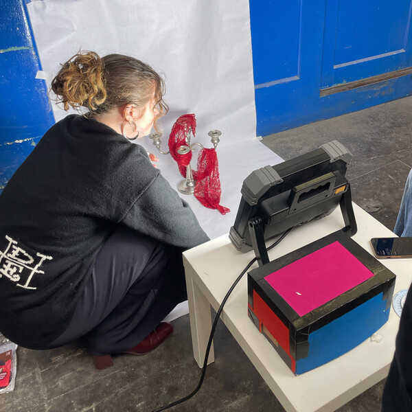 Vorkurs Plus Installation einer Schülerin